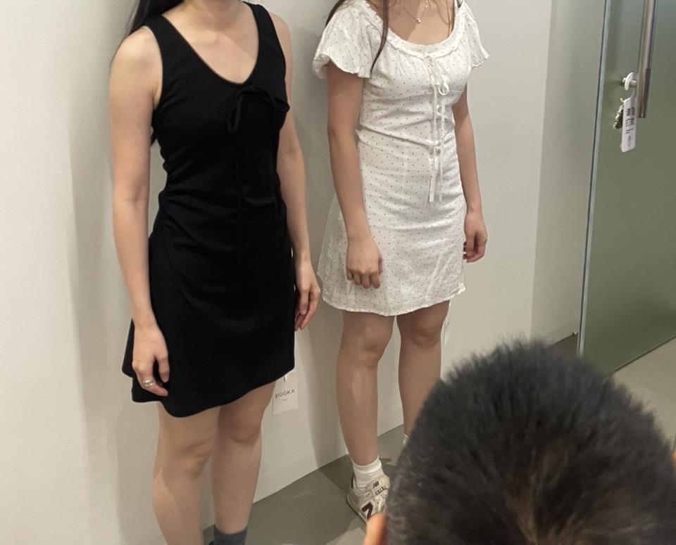 第17期试穿复盘：黑色连衣裙与浅色连衣裙对比